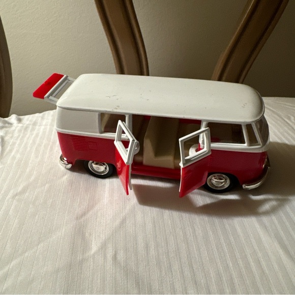 RMZ City Volkswagen T1 Transporter 1/32 Scale Die Cast Pull Back Racer - Picture 6 of 8